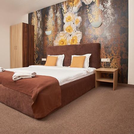 Flamingo Plovdiv Hotel Bagian luar foto