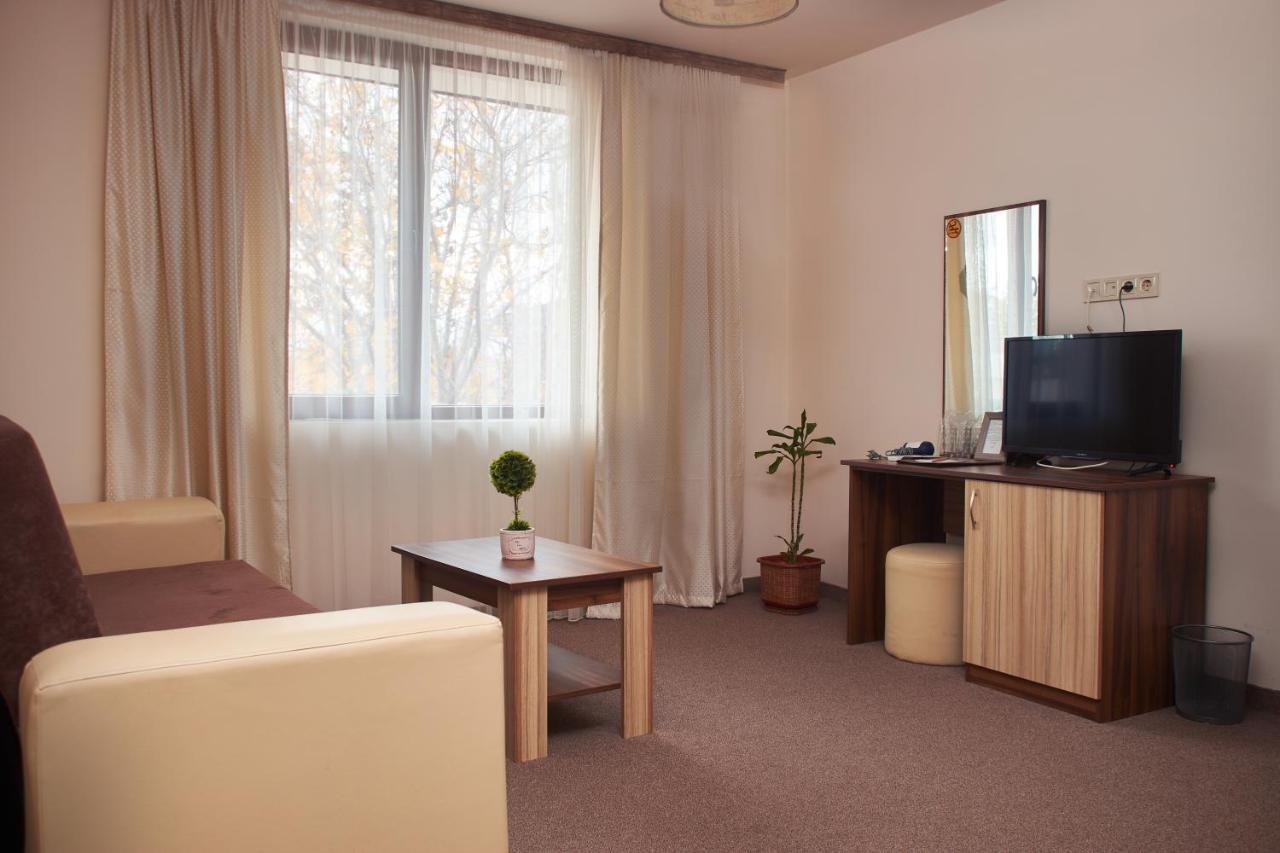 Flamingo Plovdiv Hotel Bagian luar foto