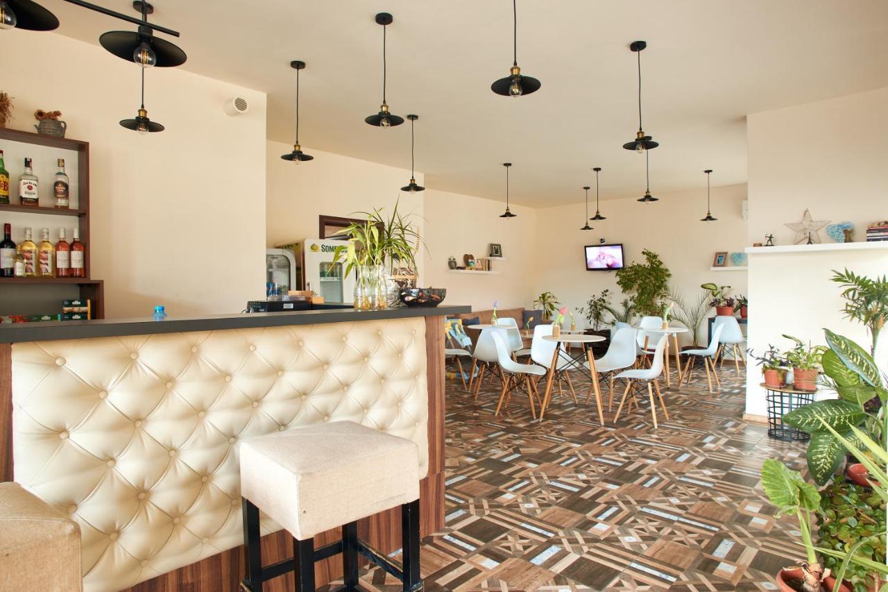 Flamingo Plovdiv Hotel Bagian luar foto